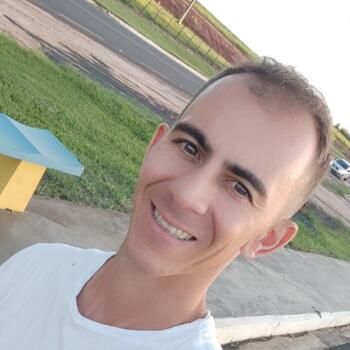Emprego de babá em Marapoama: emprego de babá Alexandre
