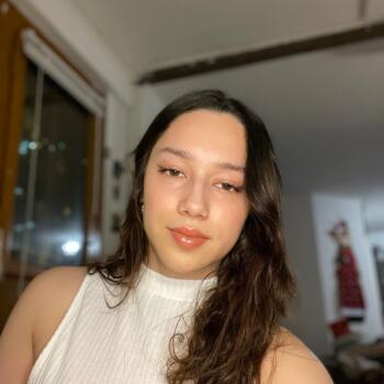 Niñera en Noisy-le-Sec: Hilen