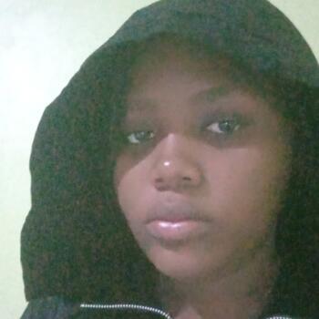 Babysitter in Meru: Leonne