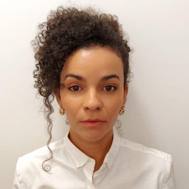 Babysitter in London: Ilídia