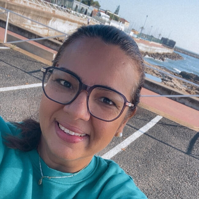 Babysitter in Oeiras: Cida