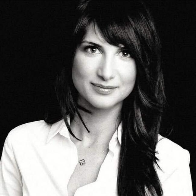 Babysitter in Boulogne-Billancourt: Karen