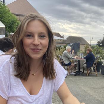 Baby-sitter in Chartres: Ilona
