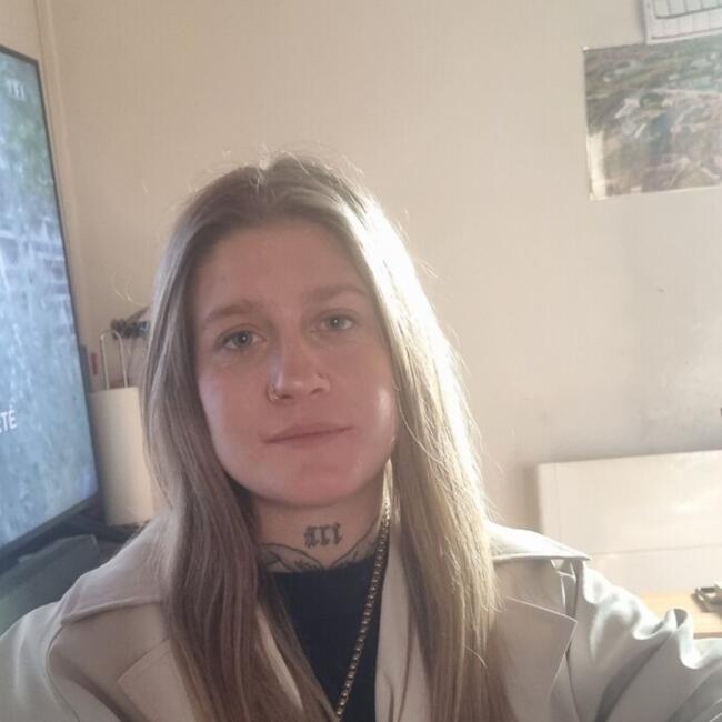 Babysitter in Mérignac: Noemye