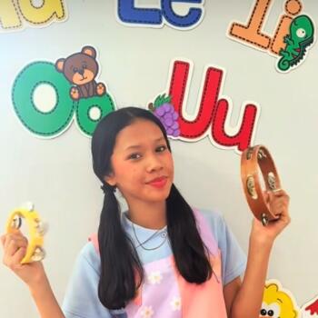 Babysitter in Chimbote: Julia