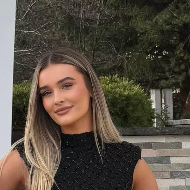 Babysitter in L'Isle-d'Abeau: Rinesa