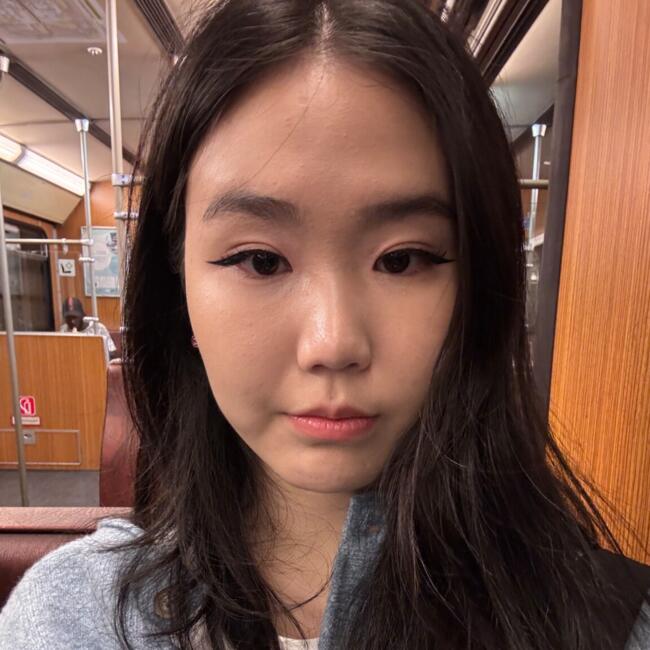 Babysitter in Vienna: Maralmichid