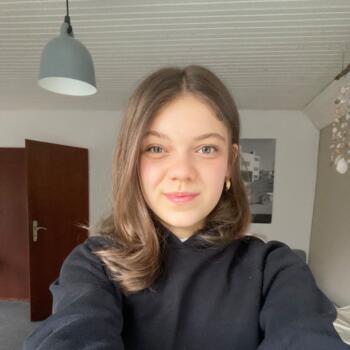 Babysitter in Melbourne: Nina