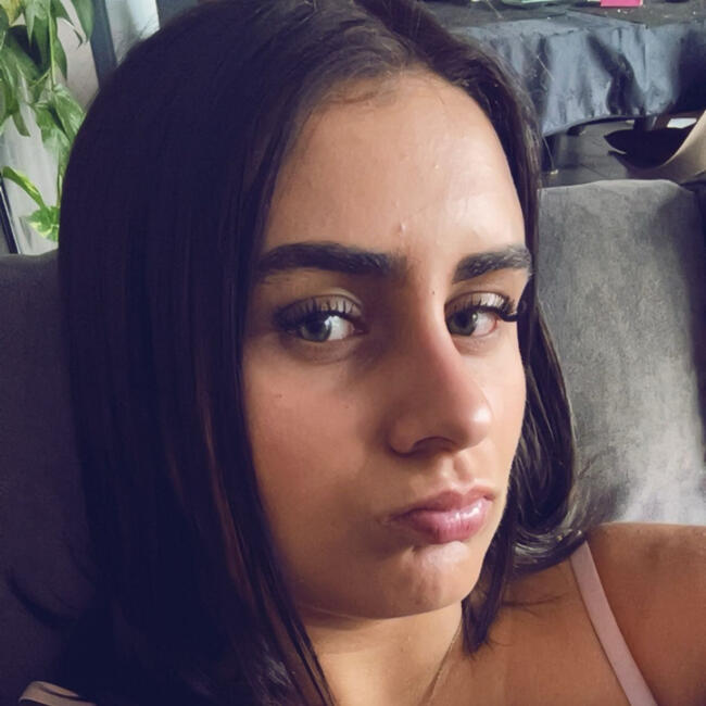 Babysitter in Ormesson-sur-Marne: Alexia