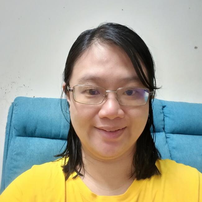 Pengasuh di Johor Bahru: Emily