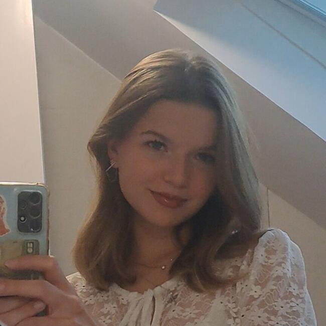 Babysitter in Iwuy: Juliette