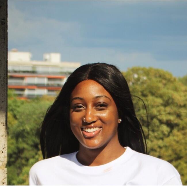 Babysitter in Gonesse: Madina