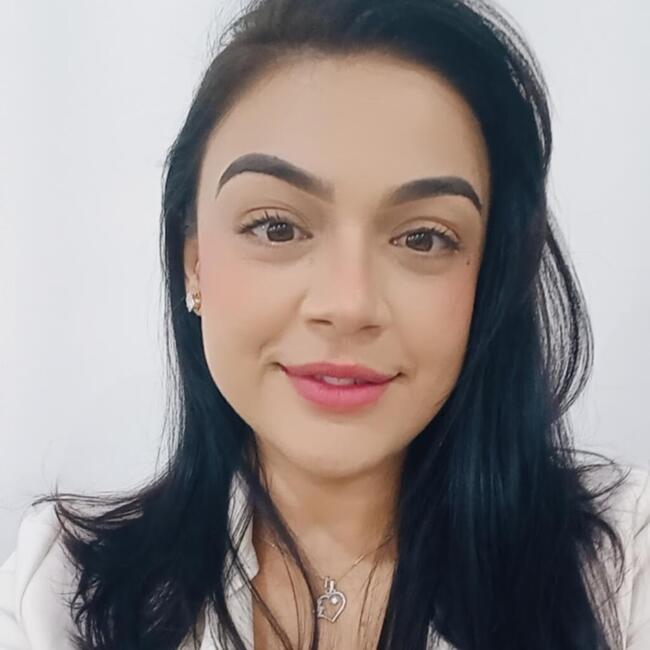 Emprego de babá em Recife: Ravena