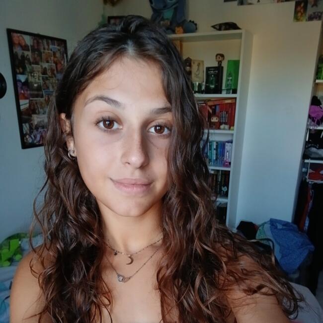 Babysitter in Marseille: Elisa