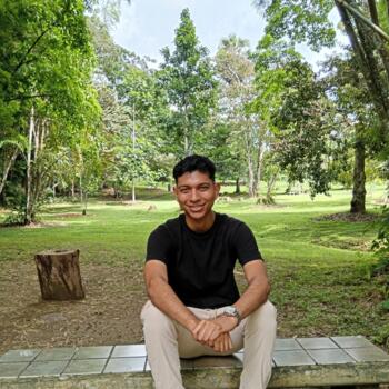 Babysitter in Bique: Isaac