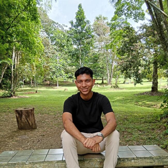 Babysitter in Bique: Isaac