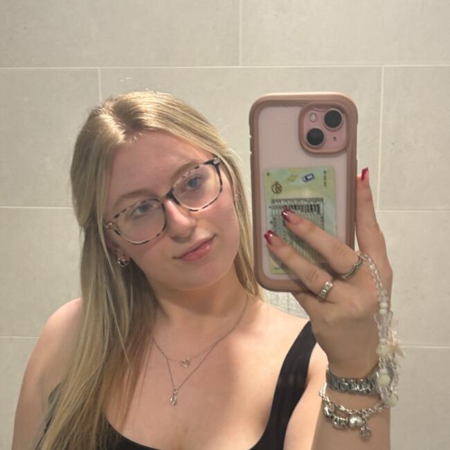 Babysitter in Colchester: Holly