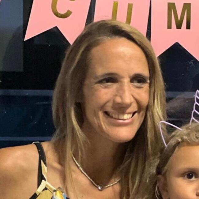 Babysitter in La Calera: María