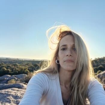 Babysitter in La Calera: María