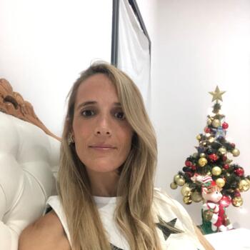 Niñera La Calera: María