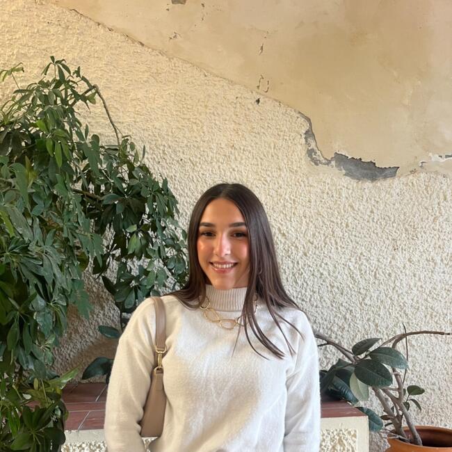 Babysitter in Marchena: Daniela