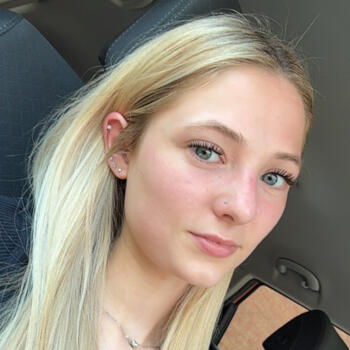 Baby-sitter Whitby: Talaira