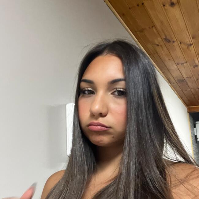 Babysitter in Syracuse: Sabrina