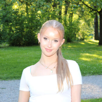Babysitter in Engelsbrand: Lara