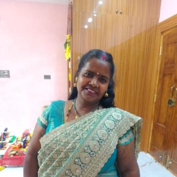 बंगलौर में बेबीसिटर: Saritha