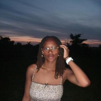 Babysitter in Paris: Helena