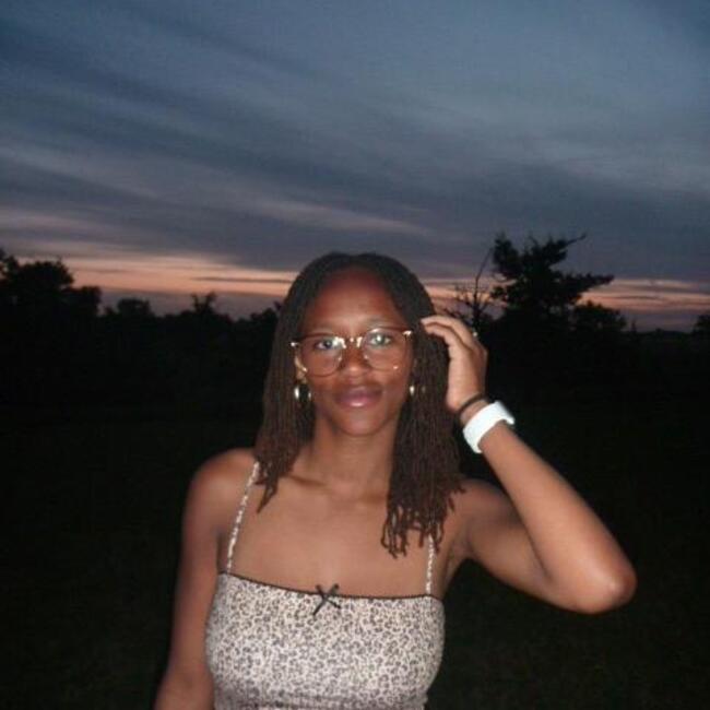 Babysitter in Paris: Helena