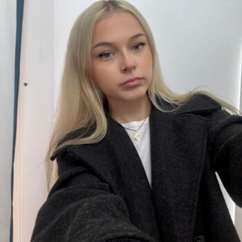 Babysitter in London: Olivia