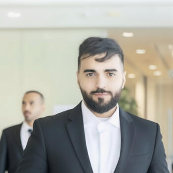 الوالدين الخبر: Ali