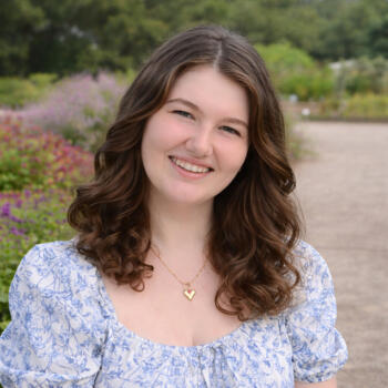 Babysitter in Lezennes: Julia
