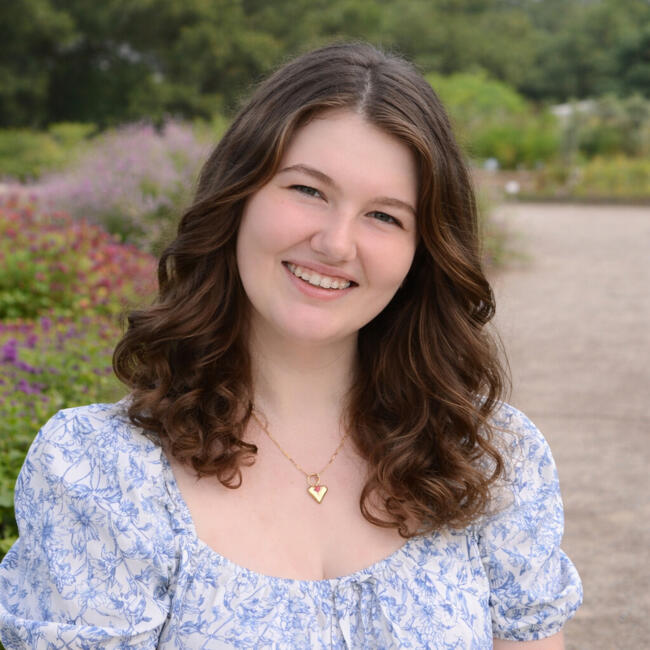 Babysitter in Lezennes: Julia