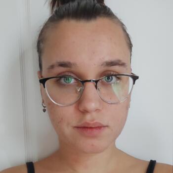 Babysitter στην περιοχή Πειραιάς: Δήμητρα