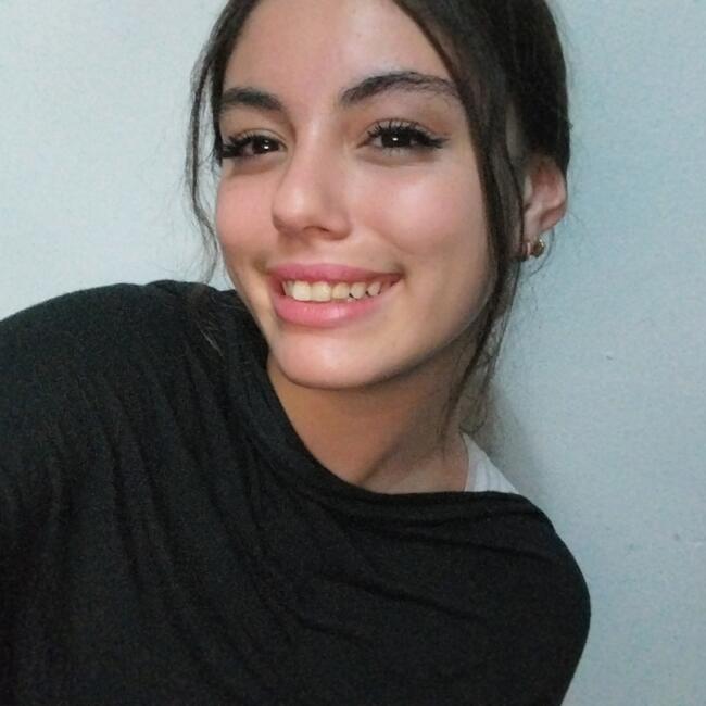 Babysitter in Santa Coloma de Gramenet: Aya