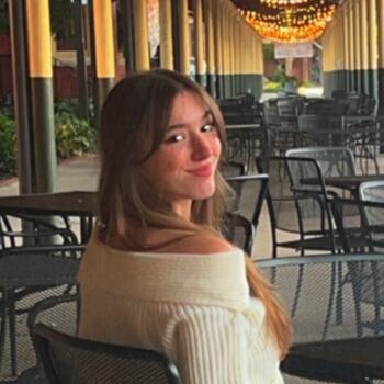 Babysitter in West Columbia: Ana