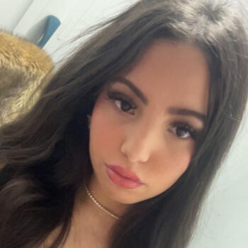 Baby-sitter in Glasgow: Jana