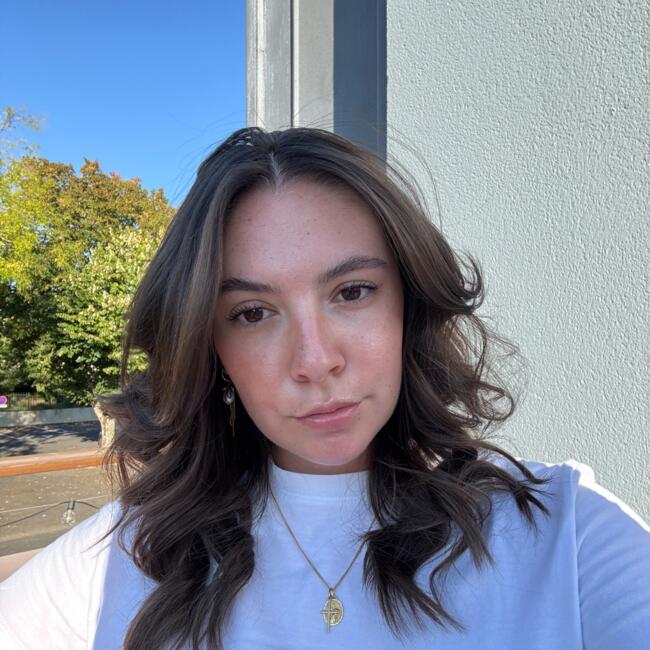 Babysitter in Tours: Julie