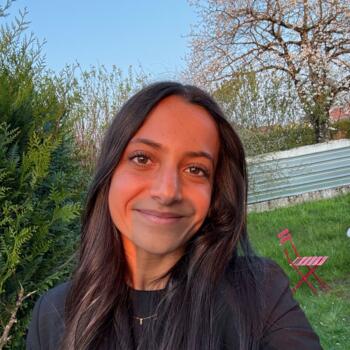 Babysitter in Épernay: Dalila