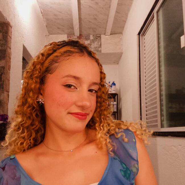Babysitter in Resende: Maria