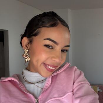 Babysitter Almada: Luiza