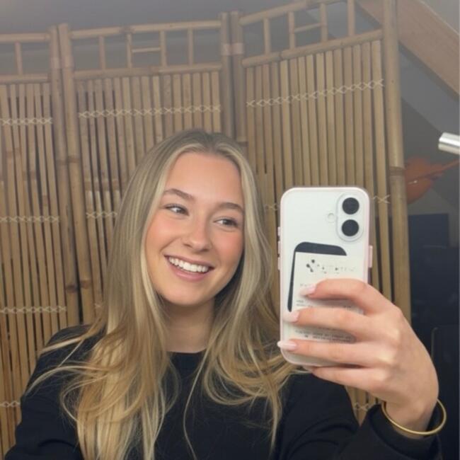 Babysitter in Saint-Denis-sur-Loire: Mélanie