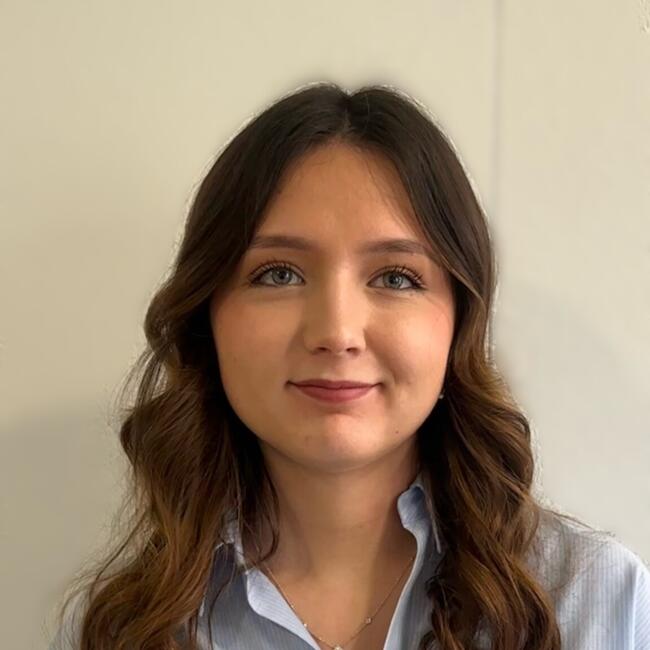 Babysitter in Amiens: Laura