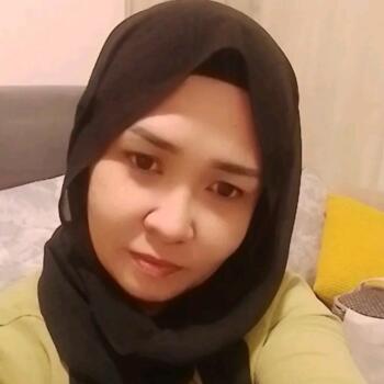 Pengasuh di Serdang: Hamizah