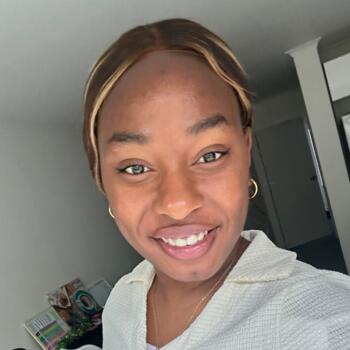 Babysitter in Hamilton: D'Angele