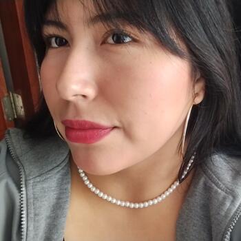 Niñera en San Juan (Lima): Laura