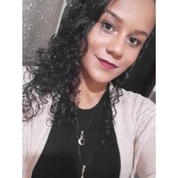 Babá Goiânia: Ester Assis
