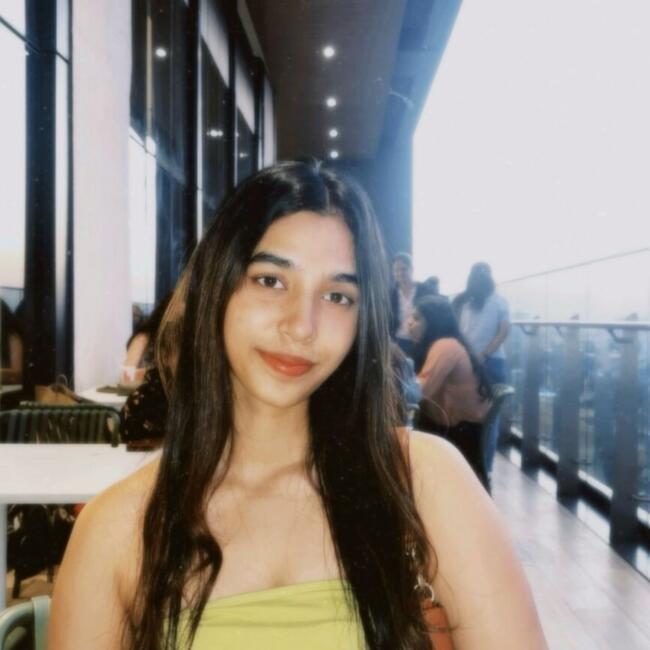 Babysitter in Singapore: Sneha